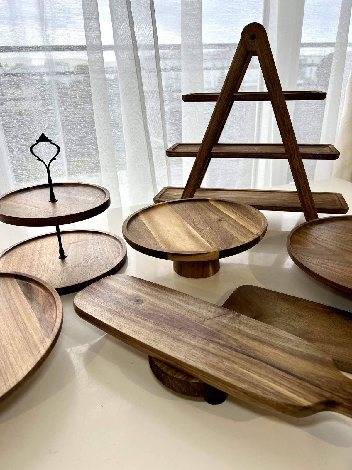 Échelle gourmande et plateaux en acacia - Présentoir Buffet 31 Toulouse